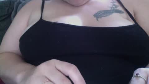 Snapshot of preggomama972055 chatting on 8, 7, 2026 preggomama972055 online show from 8, 7, 2026