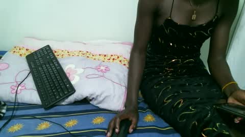 Snapshot of preshty chatting on 6, 10, 2025 preshty online show from 6, 10, 2025