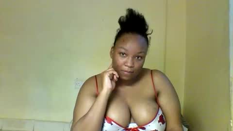 Snapshot of prettie_diva0 chatting on 11, 10, 2025 Prettie diva online show from 11, 10, 2025