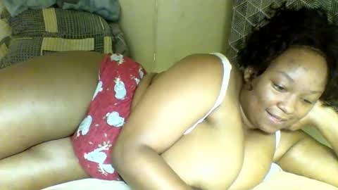 Snapshot of prettie_diva0 chatting on 28, 10, 2025 Prettie diva online show from 28, 10, 2025