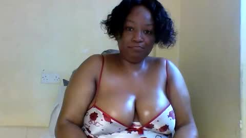 Snapshot of prettie_diva0 chatting on 29, 10, 2025 Prettie diva online show from 29, 10, 2025