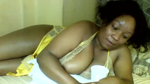 Snapshot of prettie_diva0 chatting on 28, 11, 2025 Prettie diva online show from 28, 11, 2025
