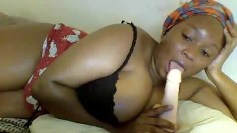 Snapshot of prettie_diva0 chatting on 14, 1, 2026 Prettie diva online show from 14, 1, 2026