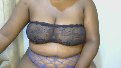 Snapshot of pretty_bums chatting on 13, 7, 2026 chichi online show from 13, 7, 2026