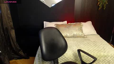 pretty_cristal22 online show from 19, 2, 2026