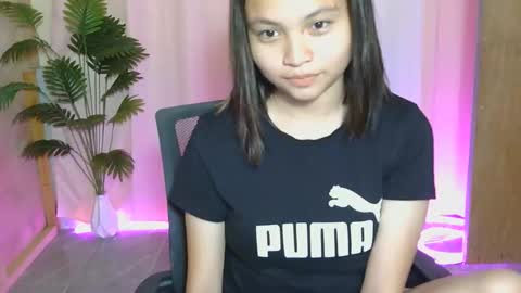 Snapshot of pretty_dharryhann chatting on 5, 12, 2025 pretty_dharryhann online show from 5, 12, 2025