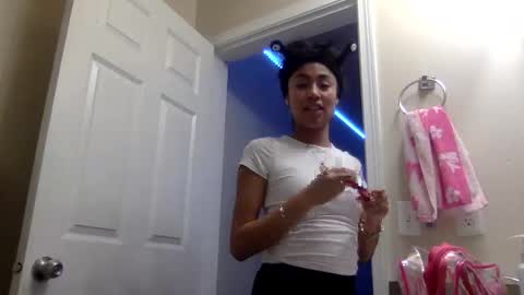 pretty_girl828687 online show from 12, 1, 2026