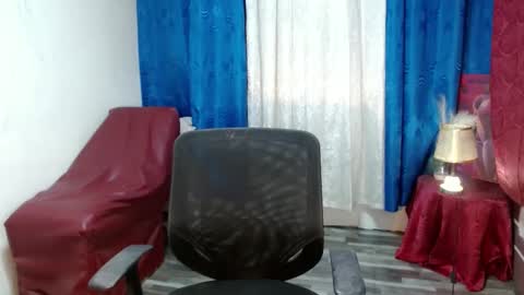 pretty_lady_kitty online show from 12, 12, 2024