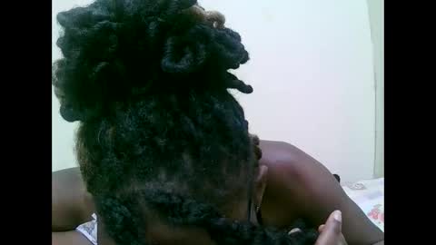 Snapshot of pretty_mellan chatting on 1, 2, 2025 pretty_mellan online show from 1, 2, 2025