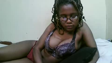 Snapshot of pretty_mellan chatting on 6, 3, 2025 pretty_mellan online show from 6, 3, 2025