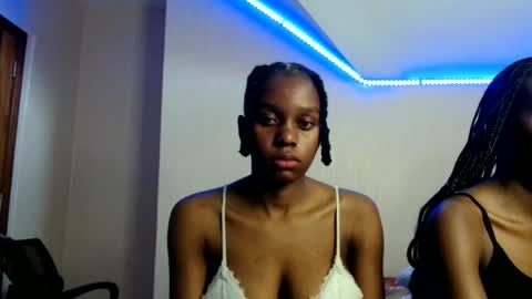 Snapshot of pretty_nyra chatting on 25, 6, 2026 Nyra online show from 25, 6, 2026