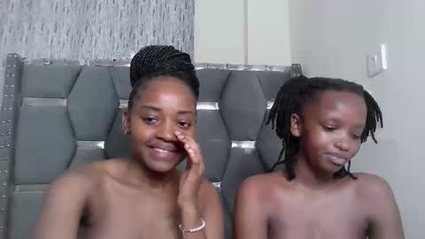 Snapshot of pretty_petite18 chatting on 5, 4, 2026 lynn online show from 5, 4, 2026