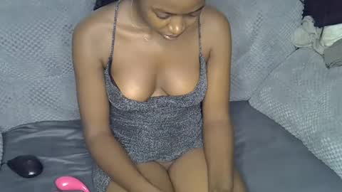 Snapshot of pretty_petite24 chatting on 17, 6, 2026 pretty_petite24 online show from 17, 6, 2026