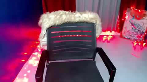 Snapshot of pretty_petite_asian143 chatting on 21, 10, 2025 samantha online show from 21, 10, 2025