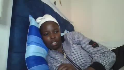 pretty_petite_ebony online show from 21, 12, 2025