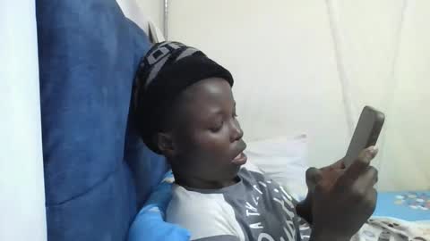 pretty_petite_ebony online show from 8, 4, 2026