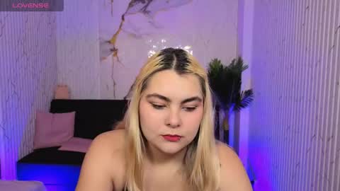 Snapshot of pretty_tay chatting on 15, 4, 2026 pretty_tay online show from 15, 4, 2026