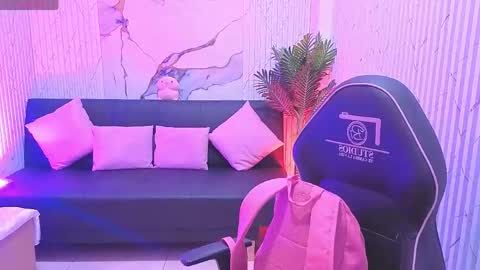 Snapshot of pretty_tay chatting on 25, 4, 2026 pretty_tay online show from 25, 4, 2026