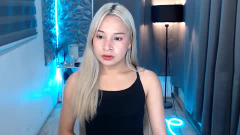 Snapshot of prettyallison_29 chatting on 8, 2, 2025 prettyallison_29 online show from 8, 2, 2025