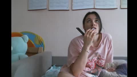 Bella online show from 31, 1, 2025