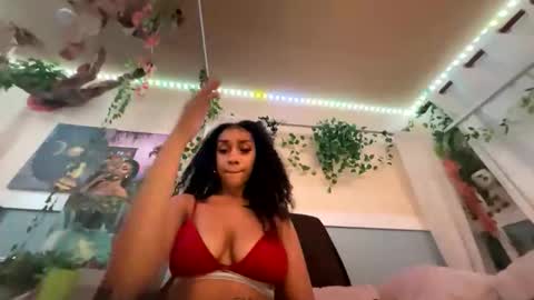 Snapshot of prettyblackgal chatting on 2, 12, 2025 prettyblackgal online show from 2, 12, 2025