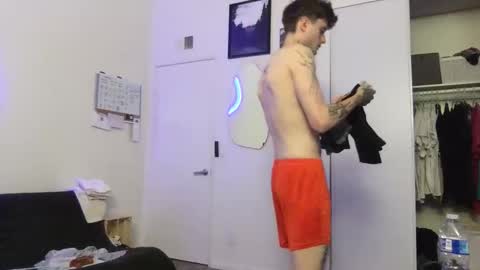 pretty boy online show from 29, 11, 2025