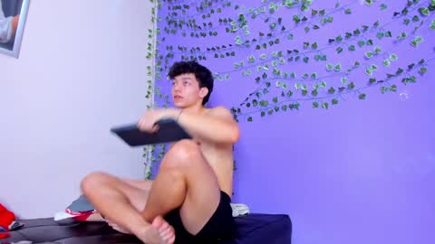 Snapshot of prettybunnies08 chatting on 1, 2, 2025 Enzo Denis online show from 1, 2, 2025