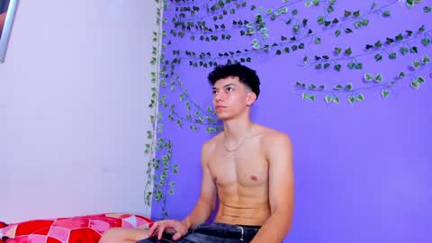 Snapshot of prettybunnies08 chatting on 7, 2, 2025 Enzo Denis online show from 7, 2, 2025