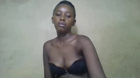 prettycarl_2 online show from 13, 9, 2025