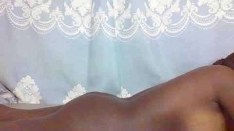 Snapshot of prettydarkskin002 chatting on 26, 2, 2025 SHANIA online show from 26, 2, 2025