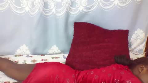 Snapshot of prettydarkskin002 chatting on 1, 3, 2025 SHANIA online show from 1, 3, 2025