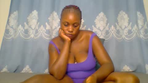 Snapshot of prettydarkskin002 chatting on 1, 11, 2025 SHANIA online show from 1, 11, 2025