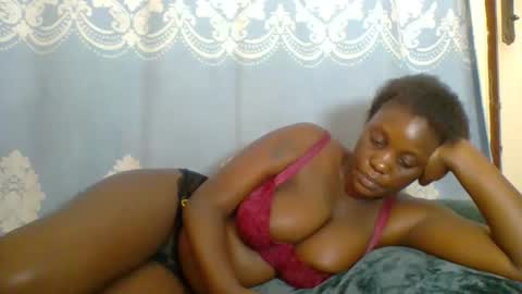 Snapshot of prettydarkskin002 chatting on 10, 2, 2026 SHANIA online show from 10, 2, 2026