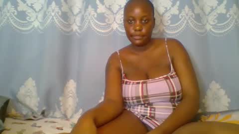 Snapshot of prettydarkskin002 chatting on 25, 4, 2026 SHANIA online show from 25, 4, 2026
