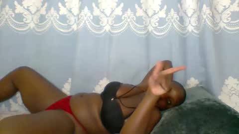 Snapshot of prettydarkskin002 chatting on 5, 5, 2026 SHANIA online show from 5, 5, 2026