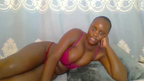 Snapshot of prettydarkskin002 chatting on 10, 5, 2026 SHANIA online show from 10, 5, 2026