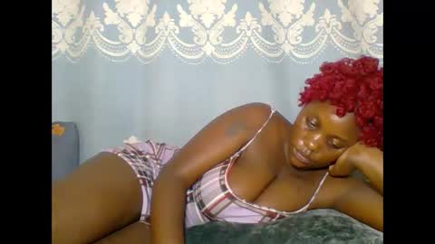 Snapshot of prettydarkskin002 chatting on 27, 5, 2026 SHANIA online show from 27, 5, 2026