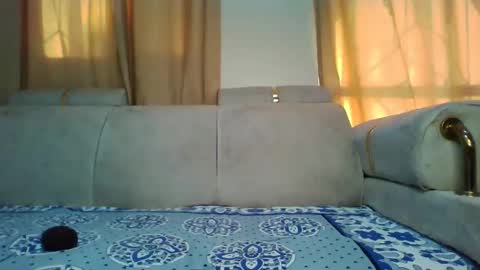 prettydulce online show from 3, 10, 2025