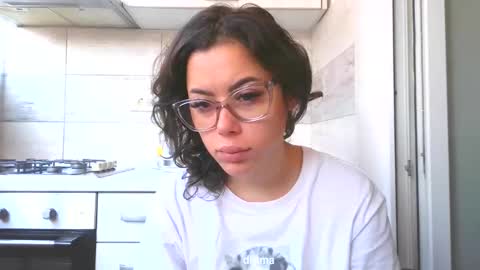 prettyjulliette online show from 21, 10, 2025