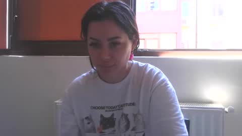 Snapshot of prettyjulliette chatting on 5, 5, 2026 prettyjulliette online show from 5, 5, 2026