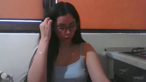 Snapshot of prettyjulliette chatting on 14, 5, 2026 prettyjulliette online show from 14, 5, 2026