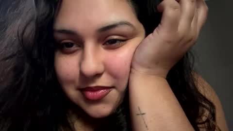 Snapshot of prettylillyy02 chatting on 10, 11, 2025 lilly333 online show from 10, 11, 2025