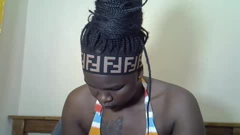 Snapshot of prettyliz30 chatting on 27, 4, 2026 LILIAN online show from 27, 4, 2026