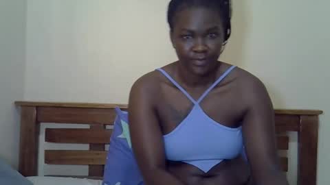 Snapshot of prettyliz30 chatting on 3, 5, 2026 LILIAN online show from 3, 5, 2026