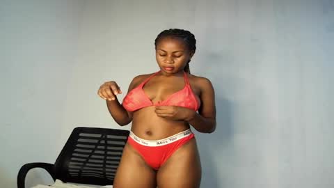 Snapshot of prettylove5 chatting on 5, 6, 2026 evelyn online show from 5, 6, 2026