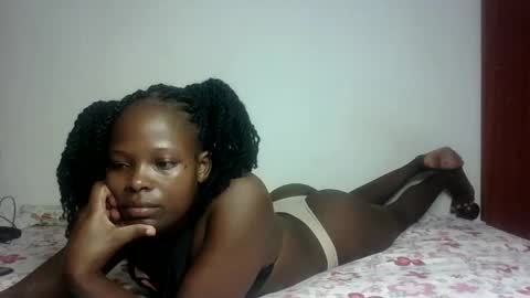 Snapshot of prettymelly_ chatting on 5, 3, 2025 Melly online show from 5, 3, 2025