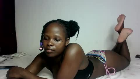 Snapshot of prettymelly_ chatting on 8, 3, 2025 Melly online show from 8, 3, 2025