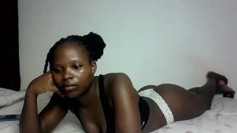 Snapshot of prettymelly_ chatting on 8, 3, 2025 Melly online show from 8, 3, 2025