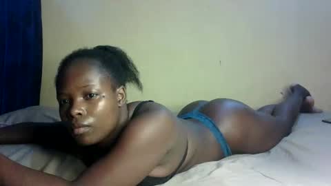 Snapshot of prettymelly_ chatting on 29, 9, 2025 Melly online show from 29, 9, 2025