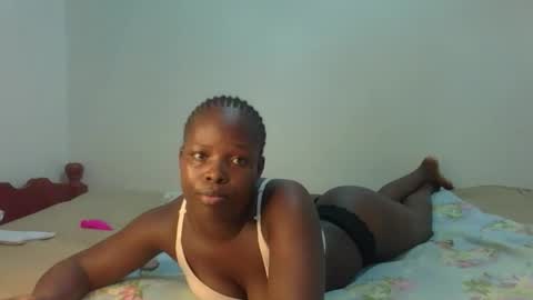 Snapshot of prettymelly_ chatting on 24, 4, 2026 Melly online show from 24, 4, 2026